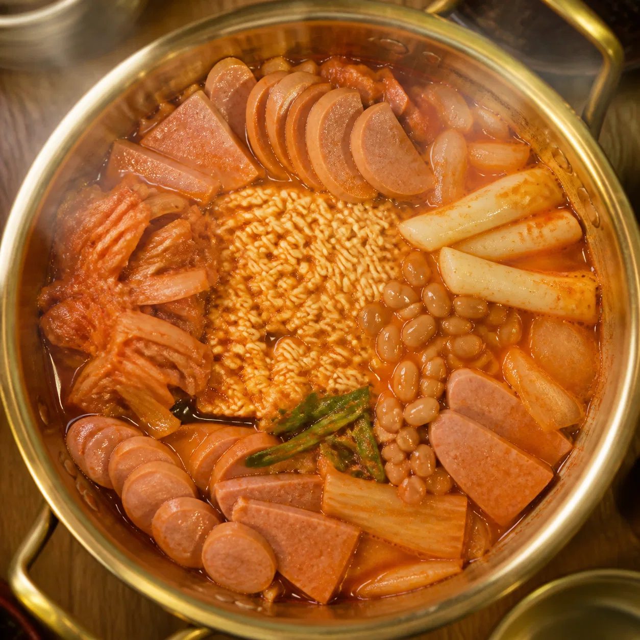 부대찌개 라면 레시피 완성 사진